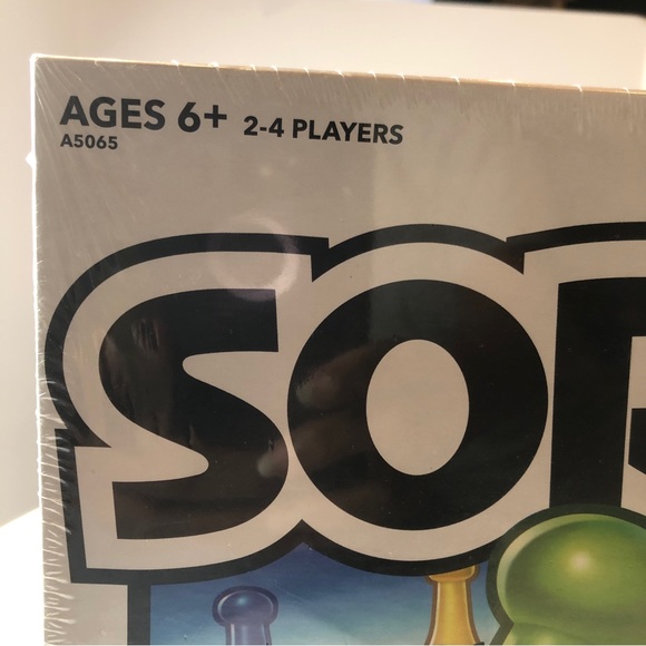Hasbro Gaming SORRY! Board Game 2016 USA  Ages 6+ 2-4 Players Factory Sealed New - Picture 3 of 7